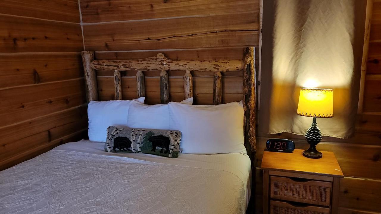 Riverfront Motel & Cabins Thompson Falls Buitenkant foto