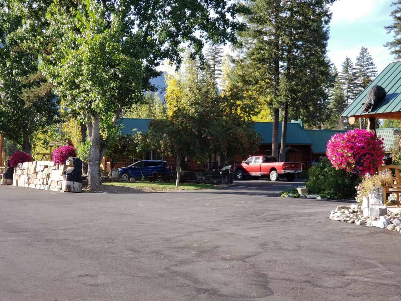 Riverfront Motel & Cabins Thompson Falls Buitenkant foto